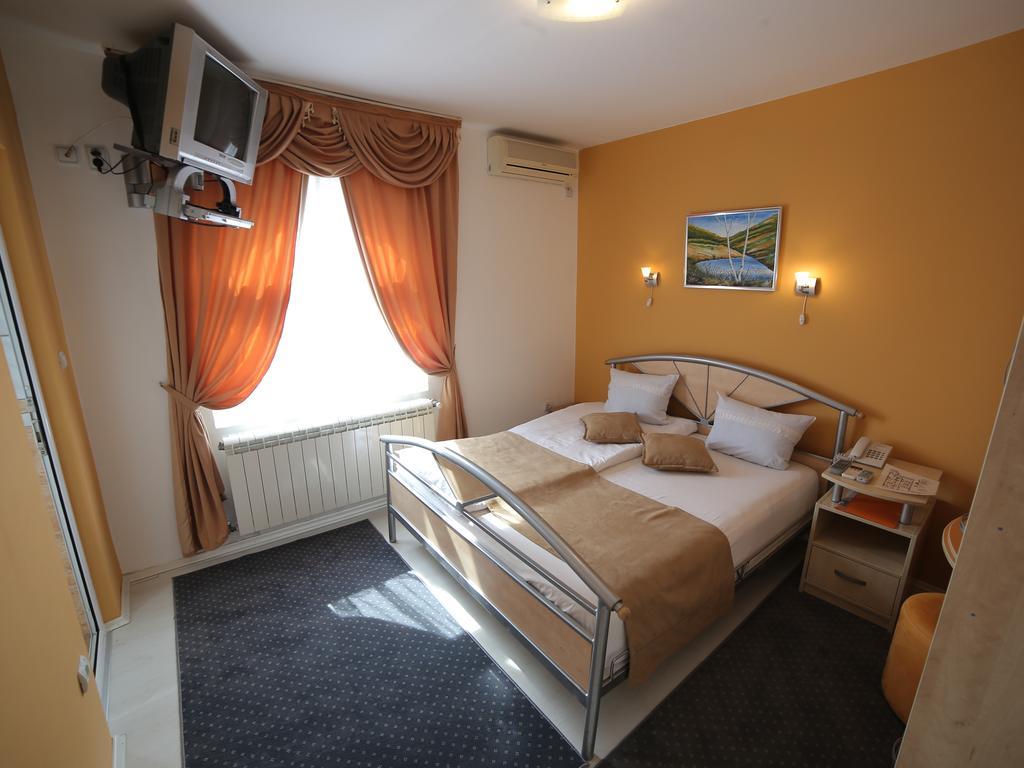 Hotel Zeneva Kragujevac Room photo
